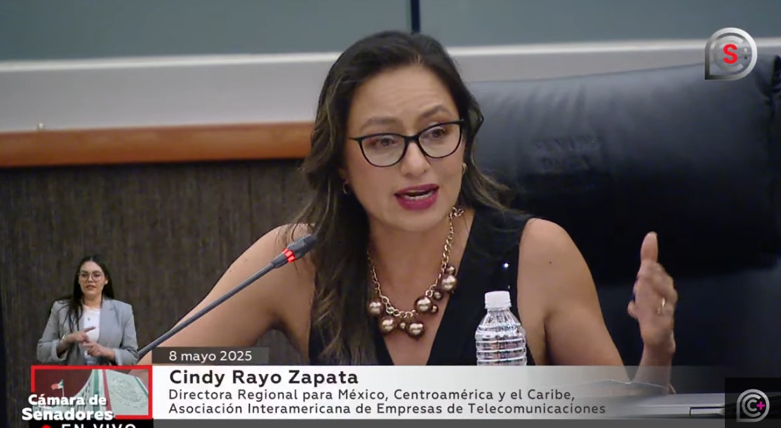 🇲🇽 En #México, <a href="/CindyRayoZapata/">Cindy Rayo</a>, Directora Regional de <a href="/asiet_lat/">ASIET</a>, compartió propuestas concretas para fortalecer el sector digital mexicano, que es motor de inclusión, crecimiento y competitividad, en los conversatorios para el análisis del proyecto por el que se expide la Ley