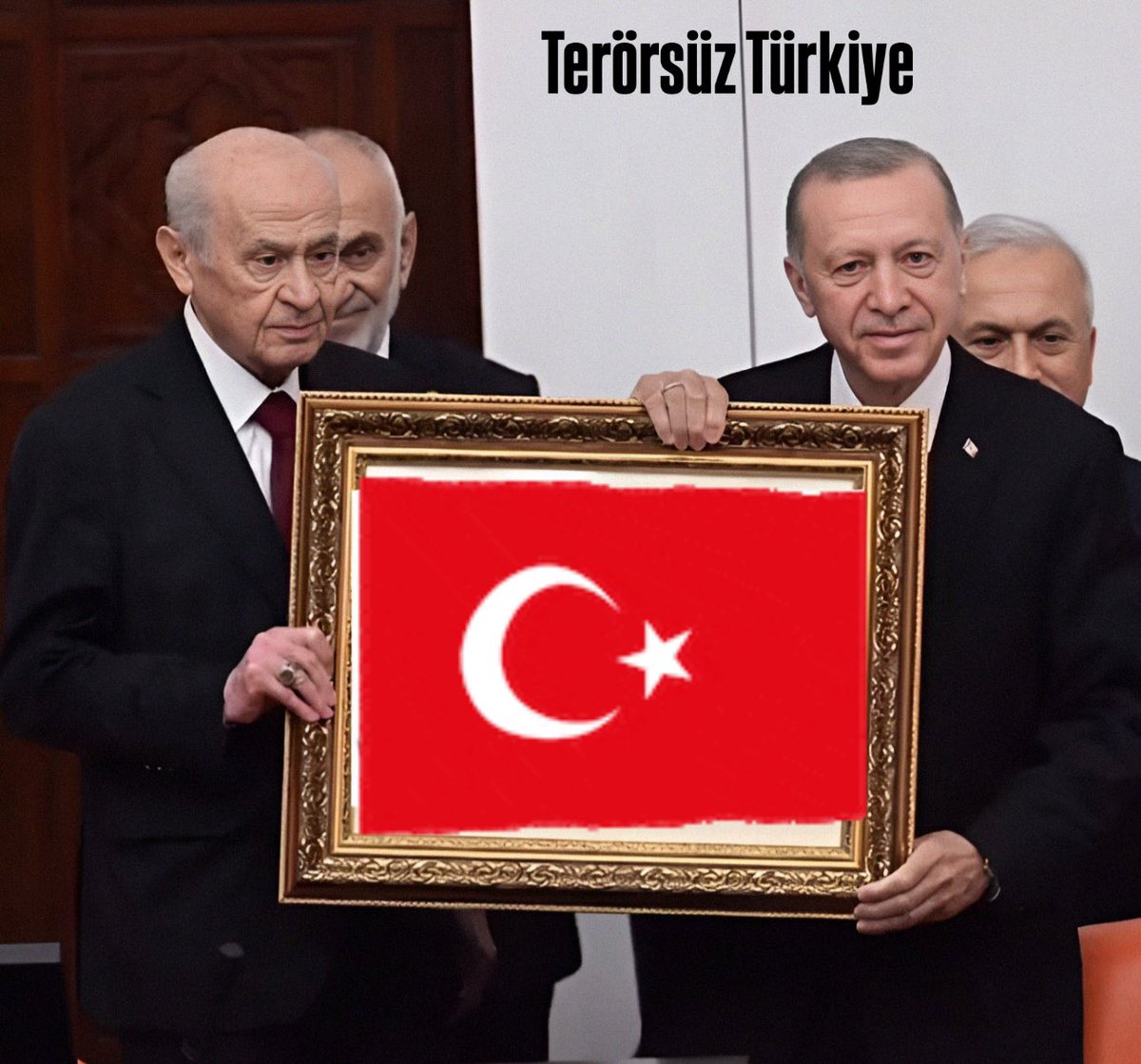 Geçmişte; MHP kandan terörden besleniyor, terör biterse MHP biter diyenler, şimdi terör bitti diye kuduruyor..!

Teşekkürler
Bilge Liderim Sn. Devlet Bahçeli
Cumhurbaşkanım Sn. Recep Tayyip Erdoğan