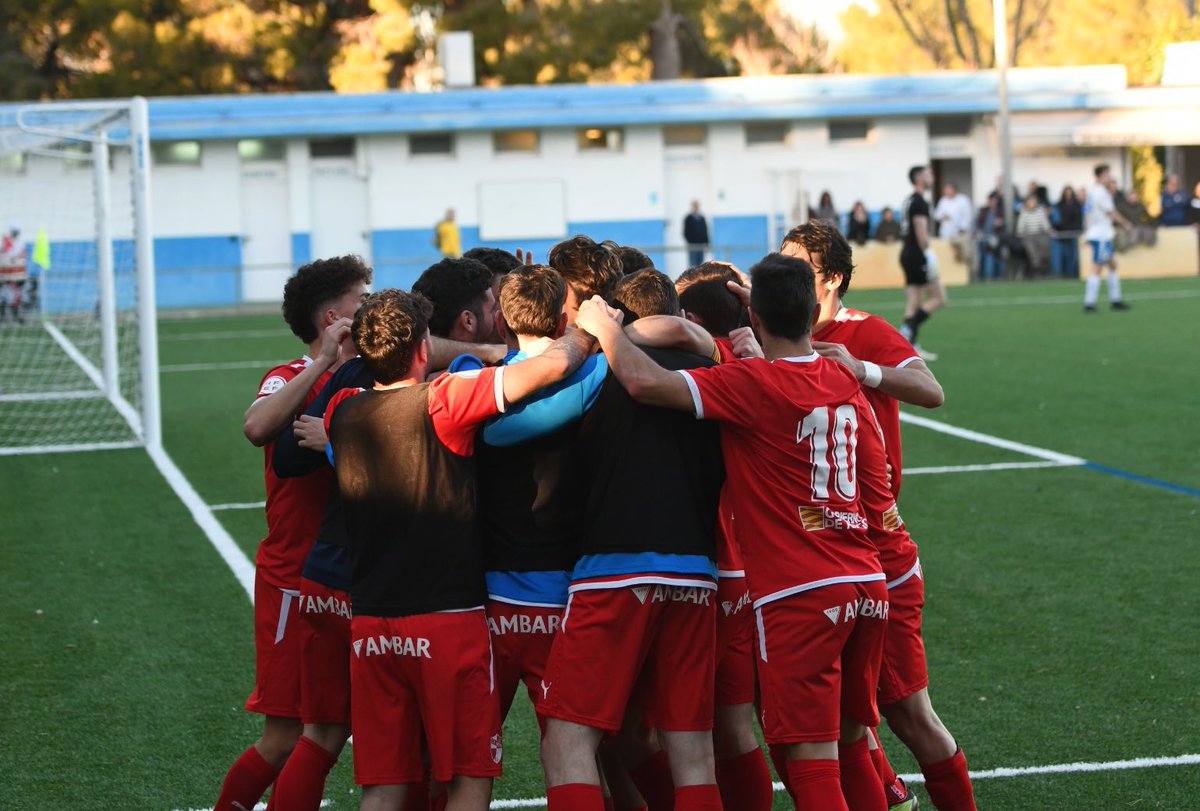 Cerramos una temporada impresionante. Una temporada histórica en la que, gracias al esfuerzo, la dedicación y el compromiso de todo el equipo, cuerpo técnico y directiva, hemos conseguido la liga. Este logro es el reflejo del trabajo constante y la unidad de este grupo.
AUPA EBRO