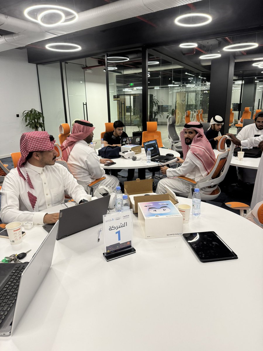 HIKING TUWAIQ tweet media