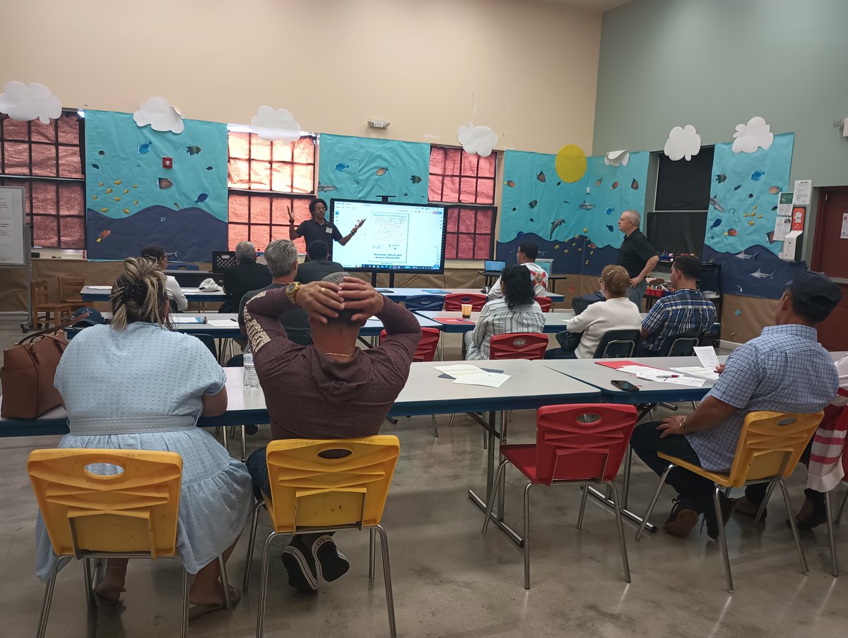 Thank you as always to@ccfc1972 for helping us conduct fair housing outreach to people in South Dade (Florida City!.....furthest South Dade, lol)! ⭐️