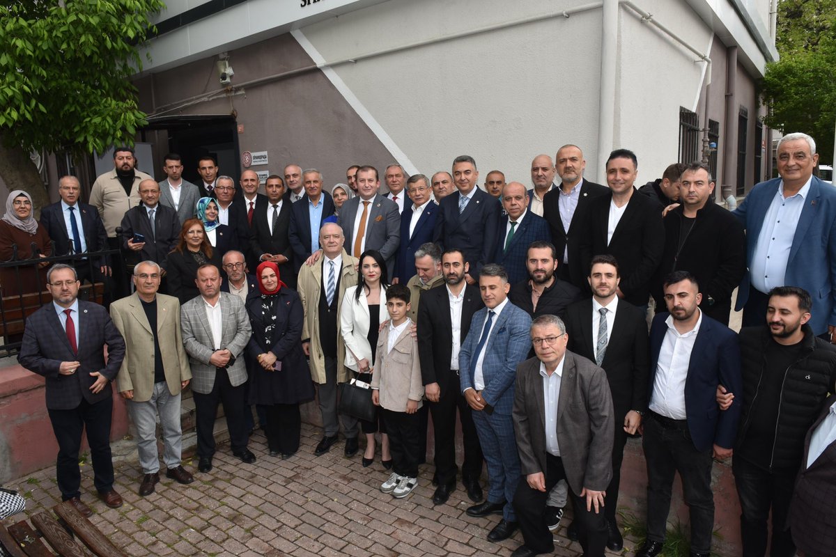 Genel Başkanımız Sayın Ahmet Davutoğlu,  İl  Başkanımız Sayın Mehmet Bekhan ve teşklatımız ile birlikte;

✅ Bahçelievler İlçe Başkanlığı’nı,

✅ Kocasinan Oto Sanayi Sitesi Başkanı Durmuş Korkmaz’ı,

✅ Kocasinan Oto Sanayi Sitesi Esnaflarımızı,

✅ Tüm İstanbul Muhtar