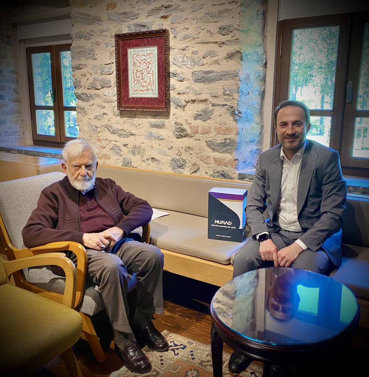 “Kadim Medeniyet Değerlerimiz Işında, Bu Çağın Gereklilikleri ile Üreterek Varolacağız”

Mühendislik disipliniyle yoğrulmuş, medeniyet irfanıyla beslenmiş, çağın meselelerini geçmişin hikmetiyle yorumlayan mütefekkir Prof. Dr. Sadettin Ökten hocamdan “İslam Medeniyeti ve Üretim”