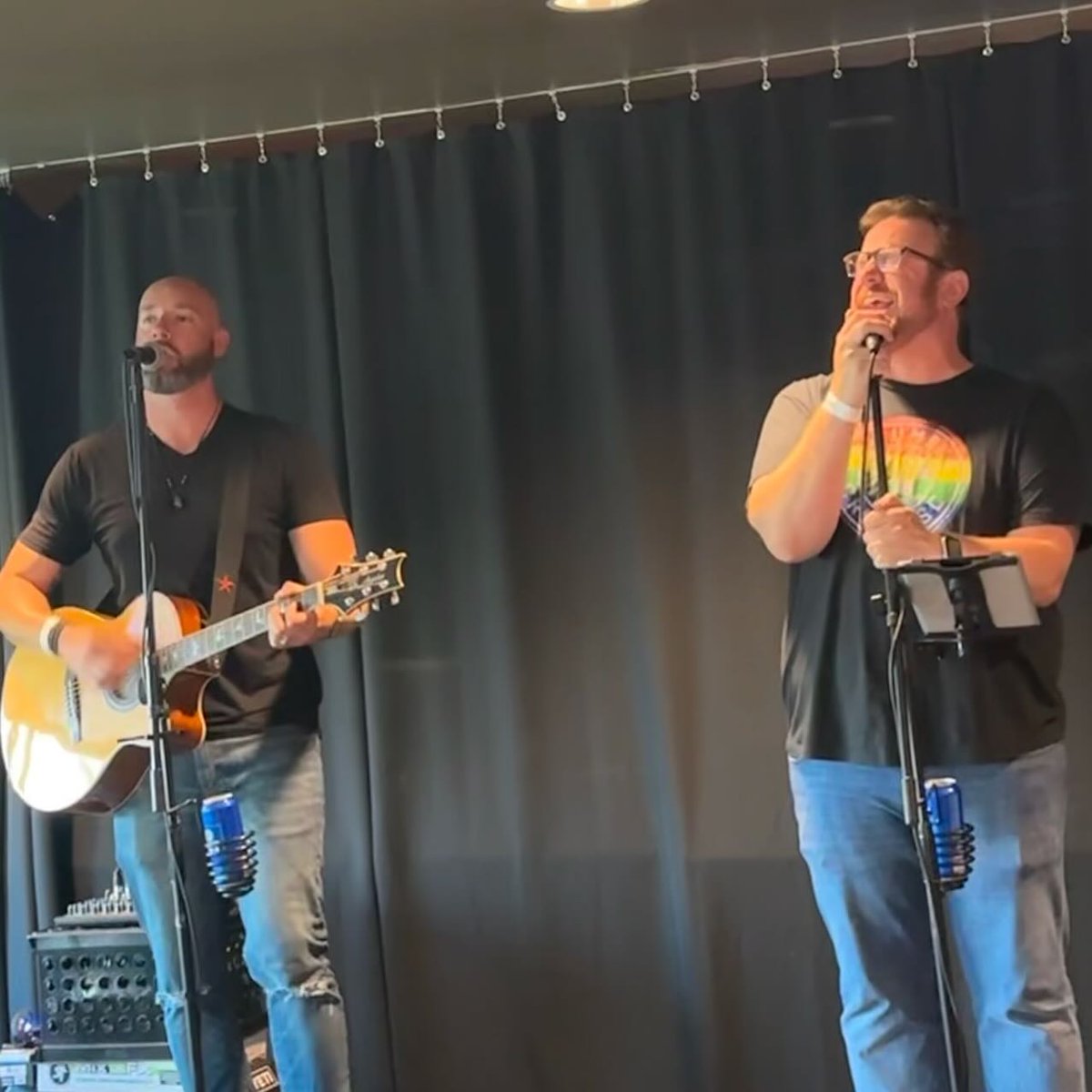 Back at it this Friday night at Double Barrel Kitchen &amp; Bar in New Albany! Show starts at 8:30, kick off your weekend with us!