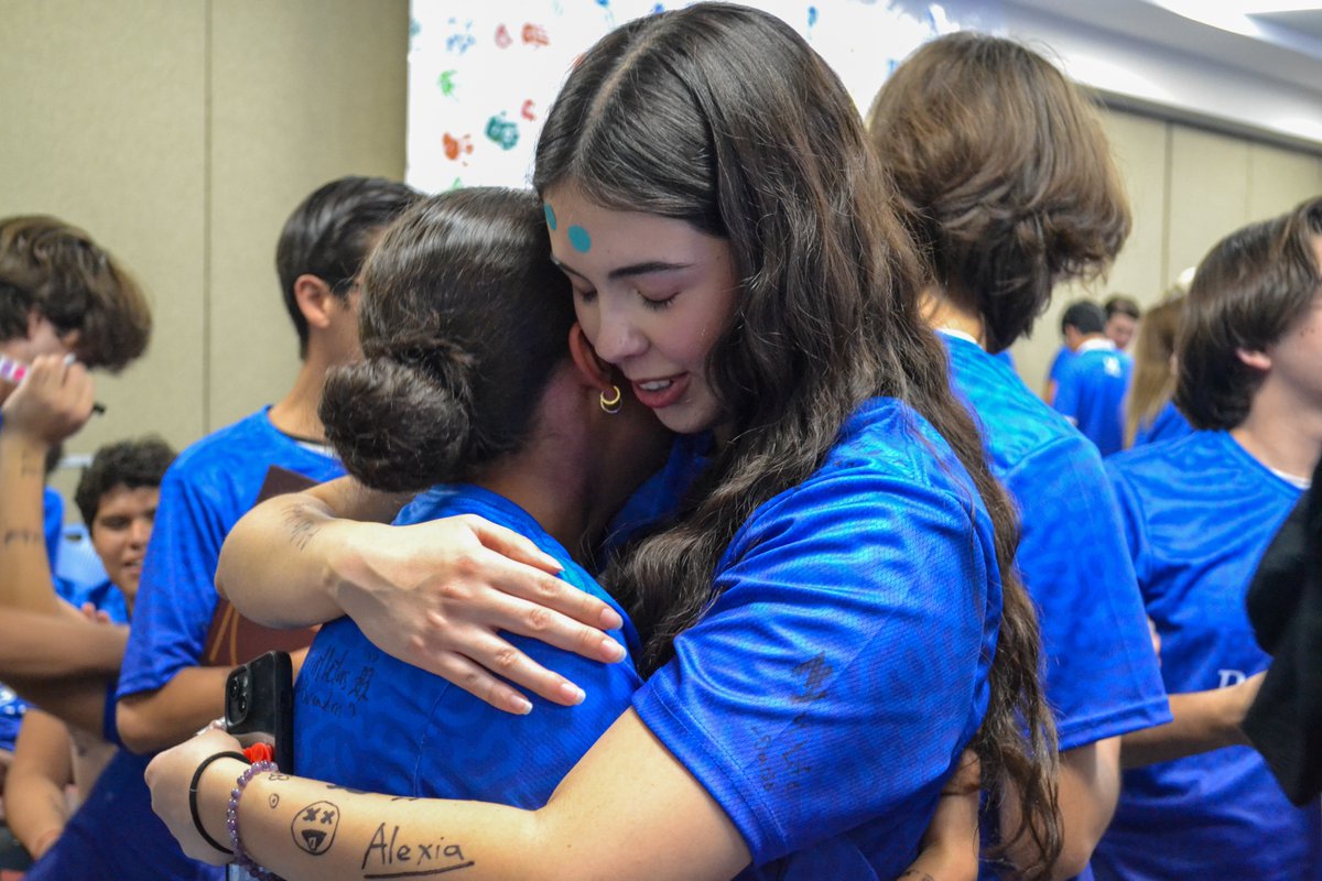 prepatecsta's tweet image. 1000 días soñando y construyendo una etapa que se queda en nuestra memoria por siempre ✨. ¡Así vivimos nuestro Día Mil! 💙👏

#PrepaTecSantaAnita #DíaMil