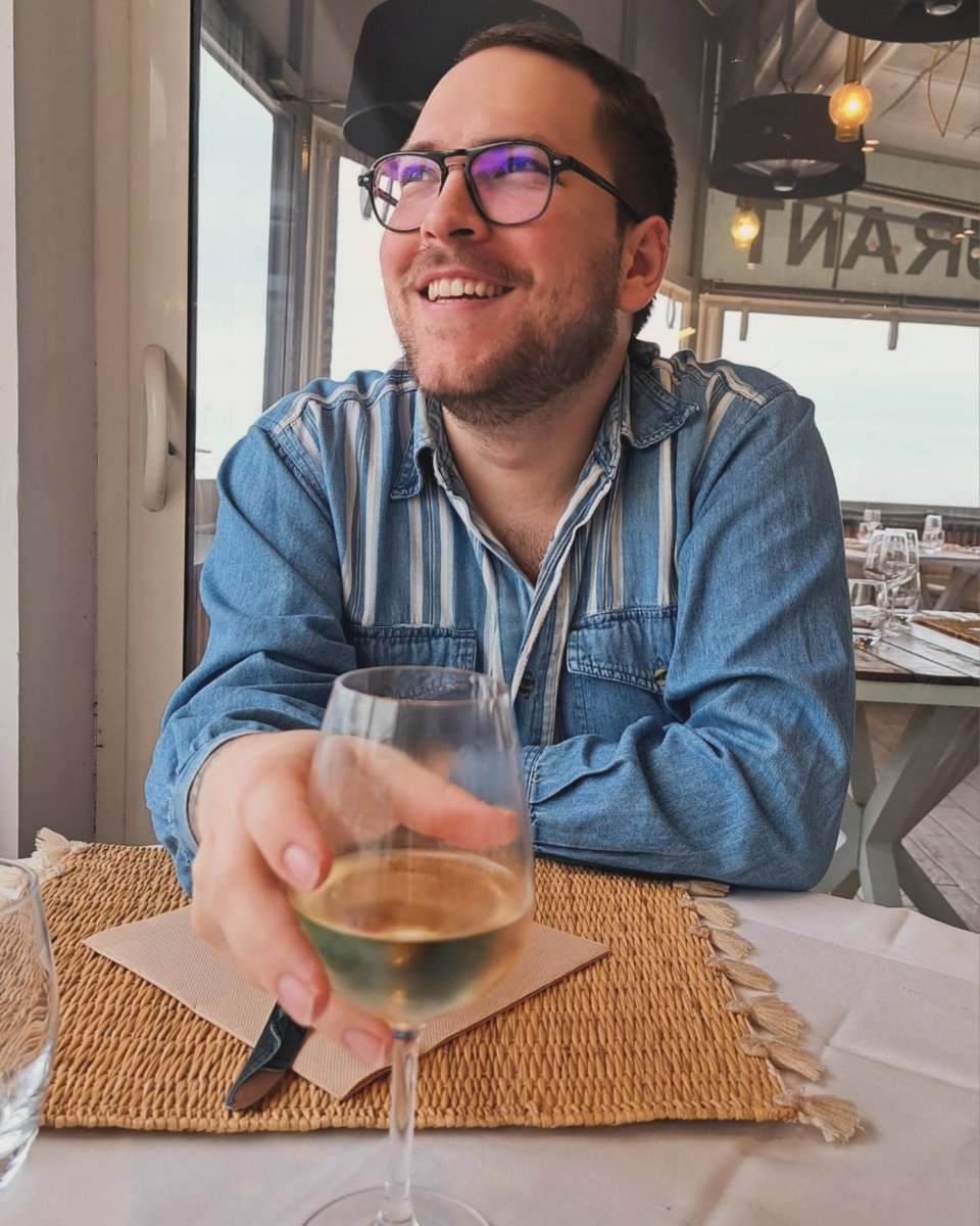 Chibirooki's tweet image. Toujours plaisant les soirées en bord de mer. Surtout quand c'est pour faire un resto avec monsieur. ❤️🌞