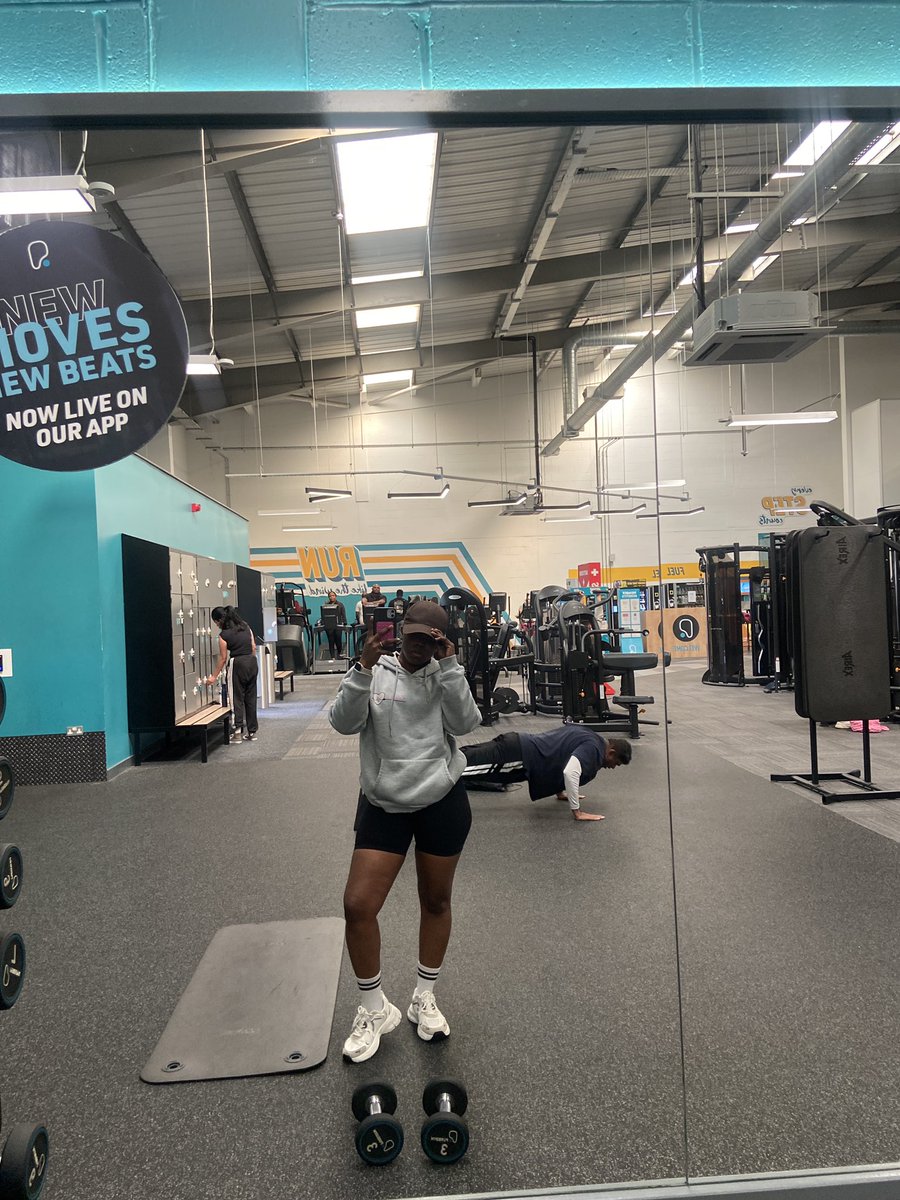 Short women are the cutest 🤩🤩