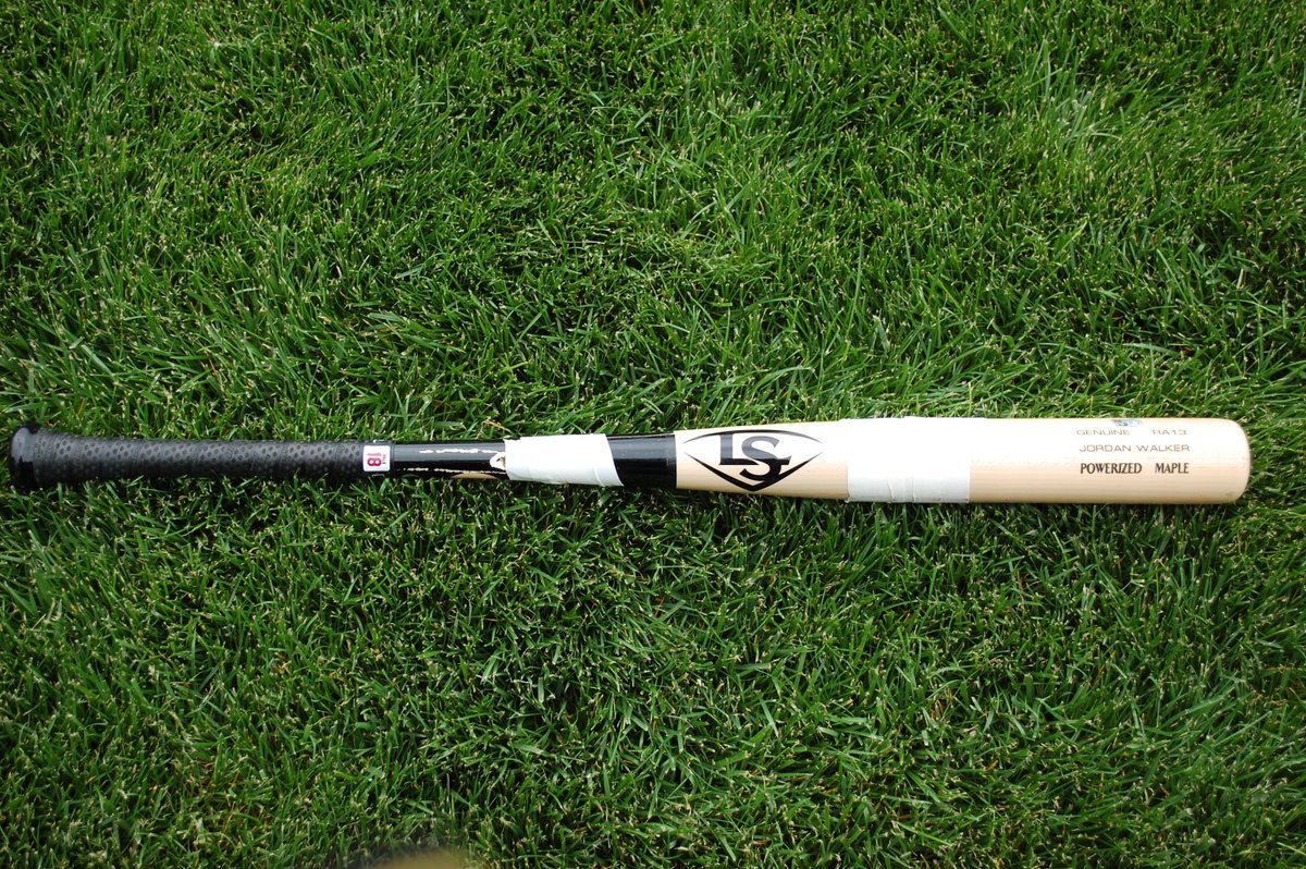 CardsAuthentics's tweet image. Last day to bid on a team issued broken bat from Nolan Arenado or game used broken bats from Masyn Winn and Jordan Walker! This auction ends tonight at 9 pm CST. 

cardinals.auctions.mlb.com