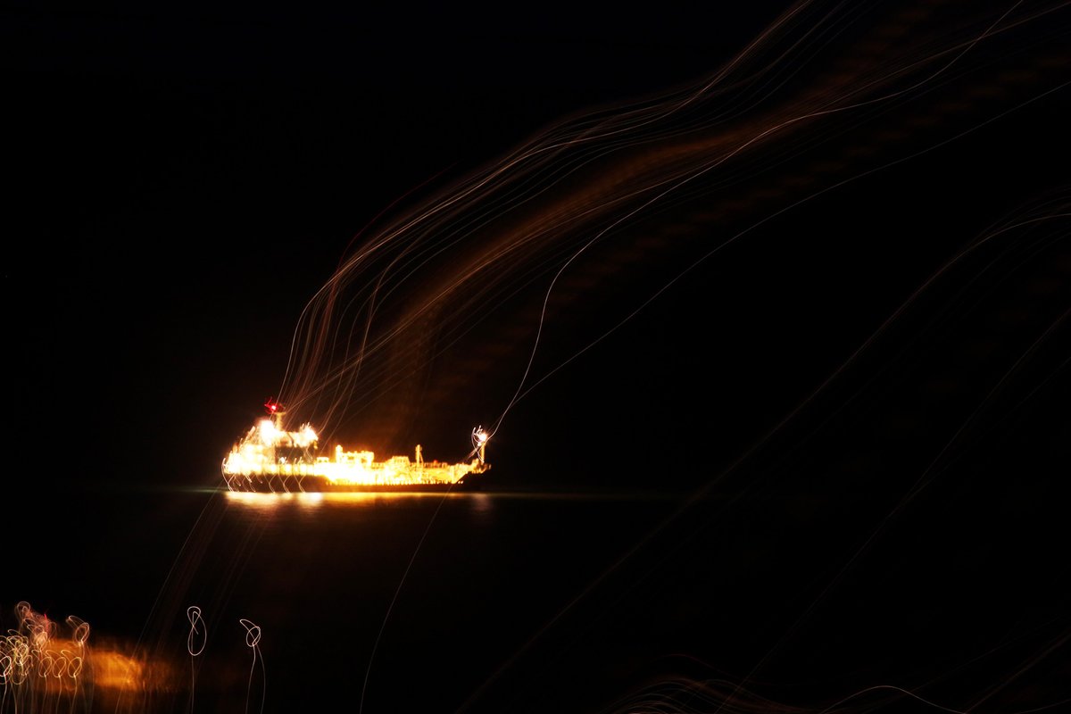 A spectral ship, from Godley Head
Canon 5D with EF100-400L
light trails via a geared head
#nz #aotearoa