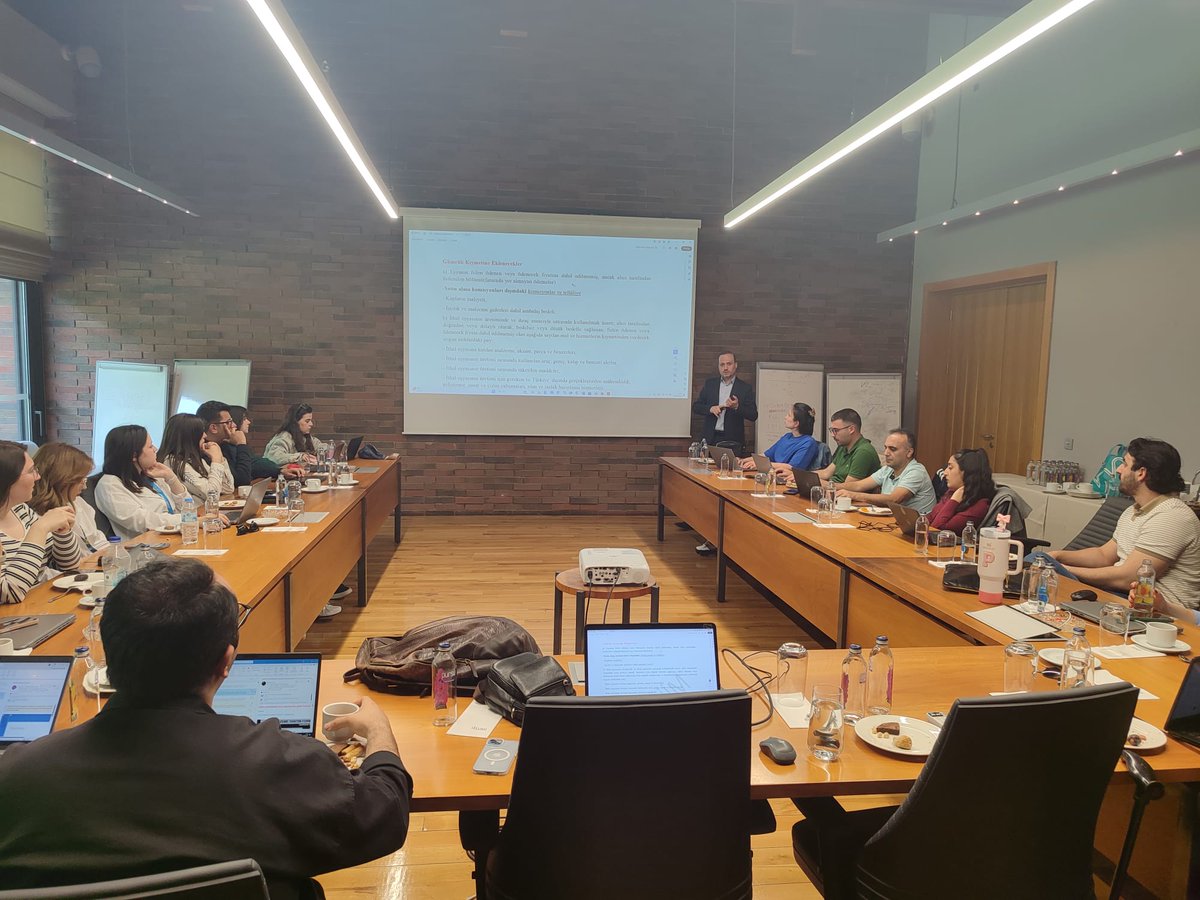 ✅ Ford Otomotiv firmasına Gümrük Mevzuatı Eğitimimizi gerçekleştirdik. Bilgi paylaştıkça çoğalır
#dısticaret #egitim #dışticaret #ithalat #ihracat #kambiyo #teslimşekilleri #ödemeşekilleri #gümrük #akreditif #depo #stok #depoyonetimi #stokyonetimi #yys #yetkilendirilmisyukumlu🎯