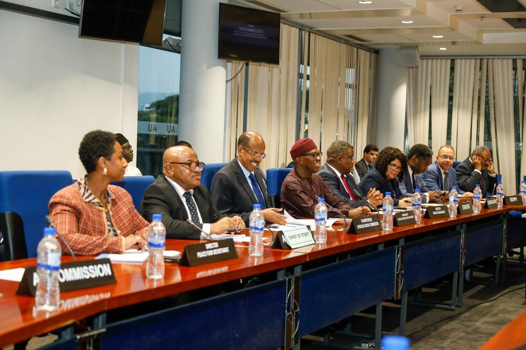 moussagora50's tweet image. The Chairperson of the AU C held an informal working dinner with ambassadors from CPS member countries, a first in nearly 7 years. This initiative, praised by the CPS, led to fruitful discussions on key challenges: peace, security, governance, climate, and institutional reforms.