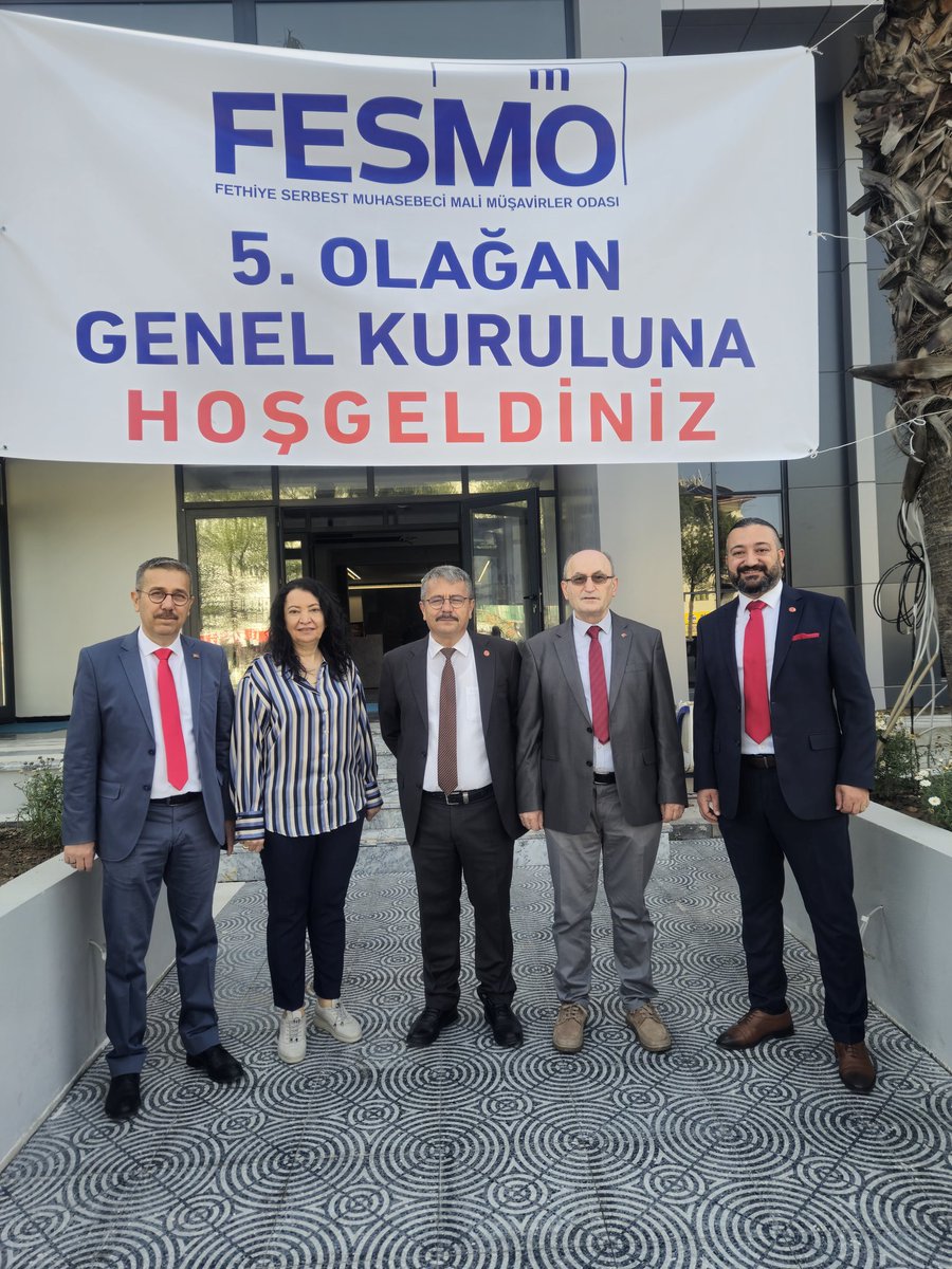 Genel Kurulumuzu hayırlısıyla bitirdik emeği geçen heekese teşekkürler...