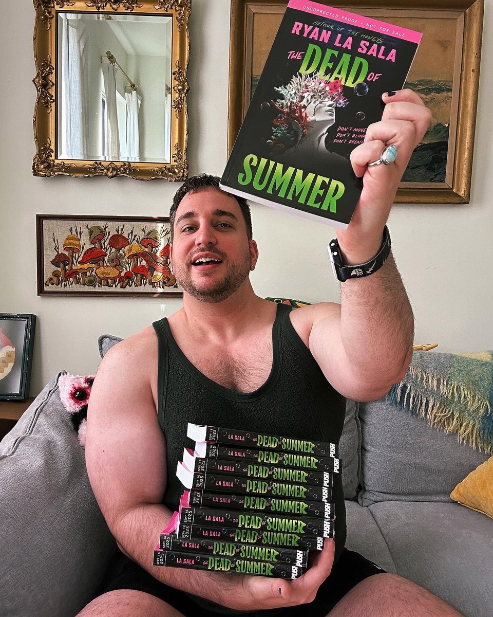 SUMMER JUST GOT SO MUCH DEADER!!! Advanced copies of The Dead of Summer have arrived!!!! 🪸✨ I can’t wait to share this gruesome, gorgeous, VERY QUEER oceanic horror with all of you little freaks!!!! 💋💕🫣✨🪸💕💋