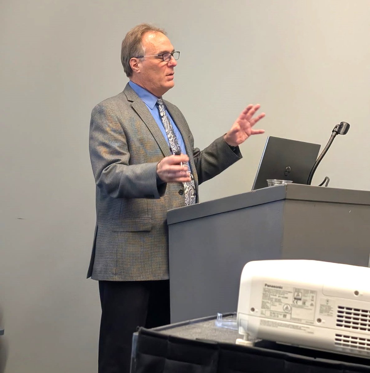 WaStateAuditor's tweet image. How is your school district&apos;s cybersecurity? SAO cybersecurity expert Daniel Mann asked that a lot last week as he spoke to attendees at #WASBO2025 about our Office&apos;s free, award-winning cyber checkup program that can help provide the answer. Learn more: sao.wa.gov/improving-gove…