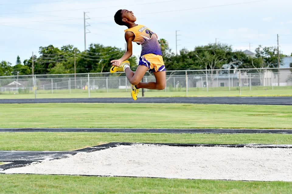 From AAU to State Champion 🏆 

facebook.com/share/r/1XuaEW…
#largofootball #largotrack