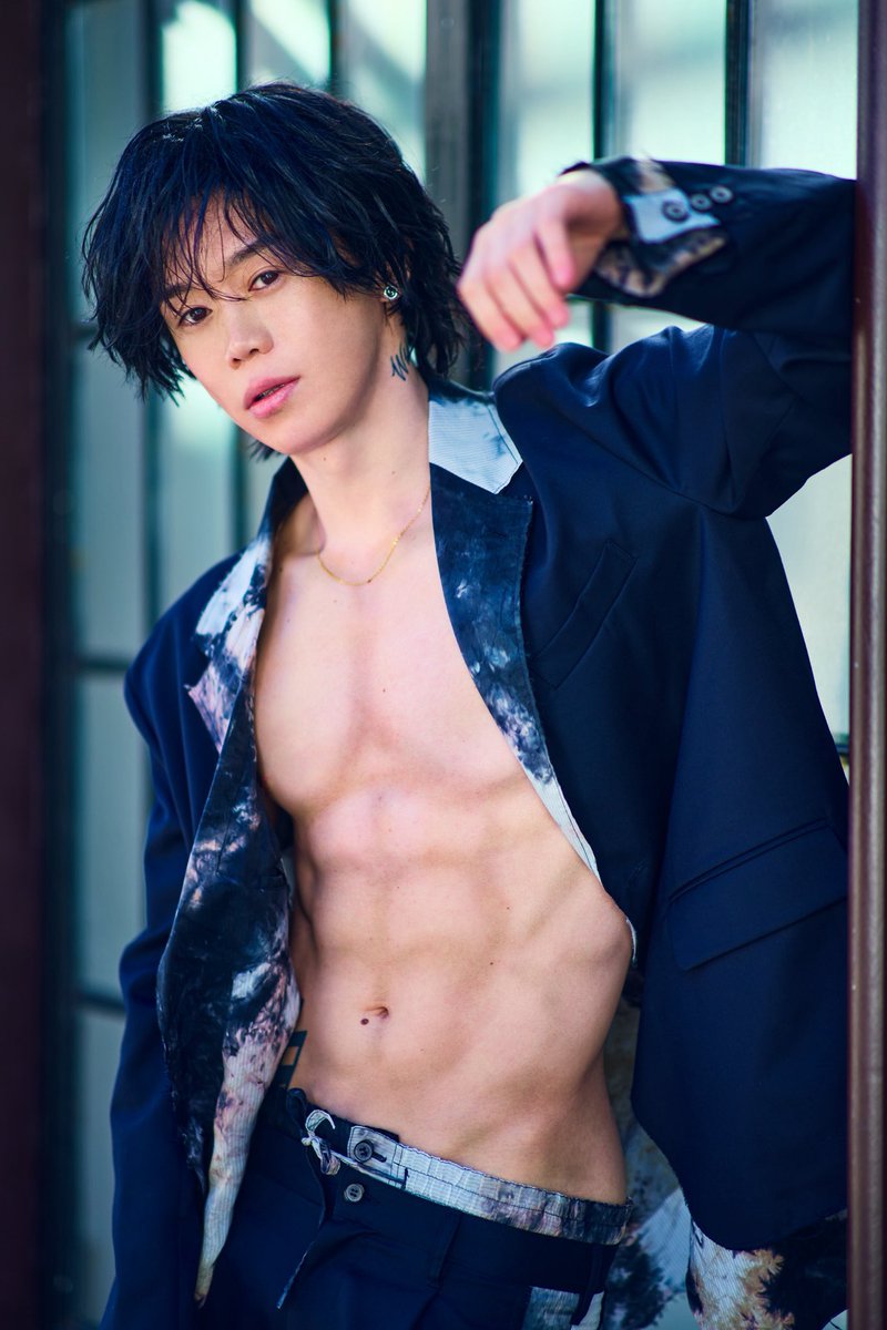 lil_smurf05's tweet image. Happy birthday to you Shirose from your US fans we love you sending you birthday wishes and hope you had a fantastic birthday, you are talented and an amazing person hope your dreams come true and are able to tour in the US we love you🫶🏻🎂🥳