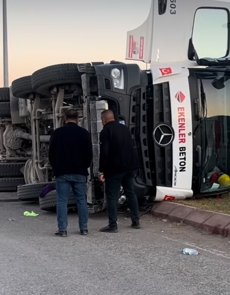 Söyledik
Anlattık
Uyardık…
Dinlemediniz!!!#UğursuzYönetimİstifa