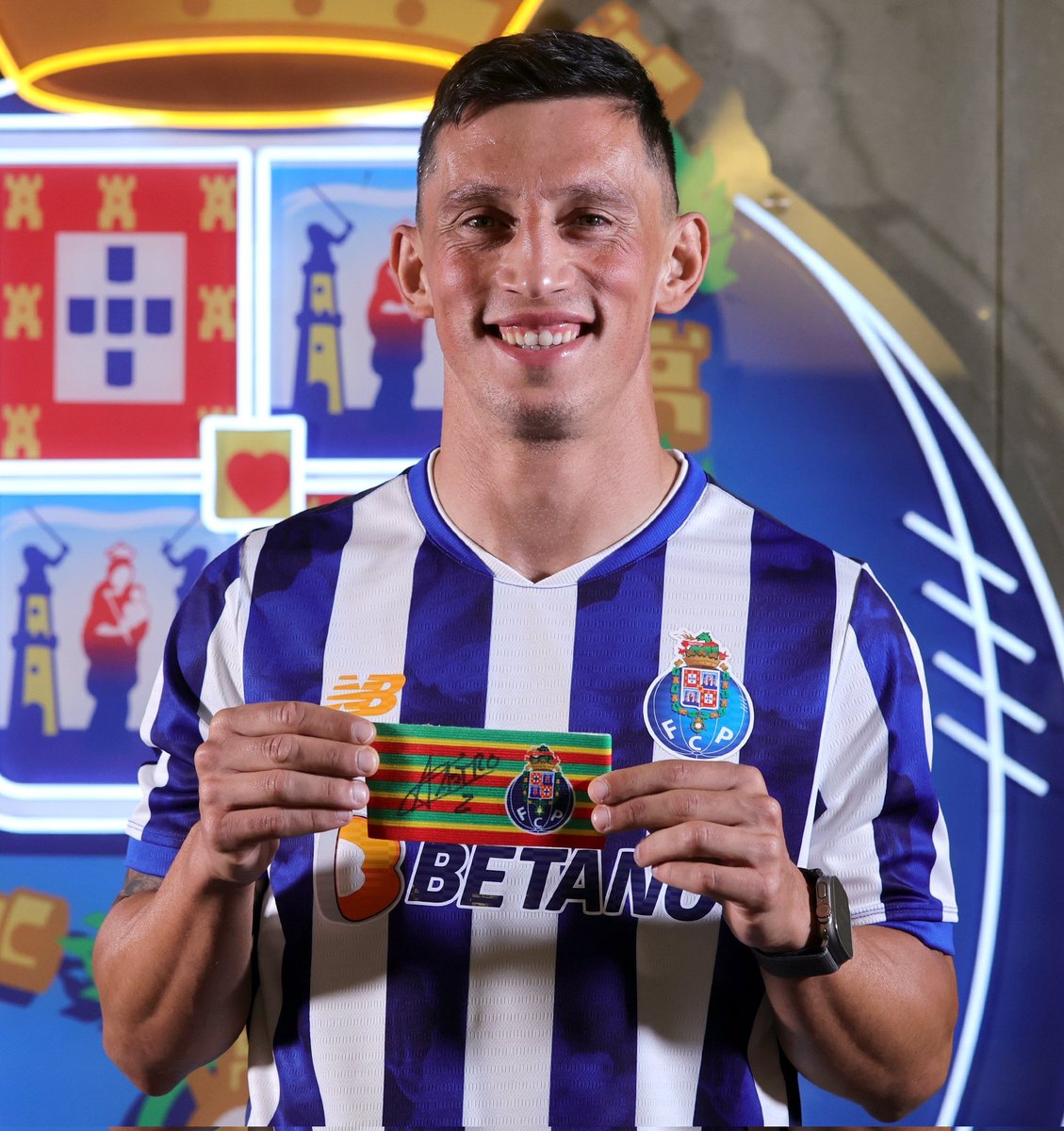 Dragão News 🇸🇻 (@dragaonews1893) on Twitter photo 🗣️ <a href="/AndreCastro88/">André Castro</a>: "Aprendo muito com os meus companheiros, é uma geração completamente diferente e tenho tentado também adaptar-me, puxando por eles. Estou realmente muito feliz. Não sei quanto tempo mais é que vou jogar, gostava que fosse muito tempo, mas há muitas coisas que 🗣️ <a href="/AndreCastro88/">André Castro</a>: "Aprendo muito com os meus companheiros, é uma geração completamente diferente e tenho tentado também adaptar-me, puxando por eles. Estou realmente muito feliz. Não sei quanto tempo mais é que vou jogar, gostava que fosse muito tempo, mas há muitas coisas que