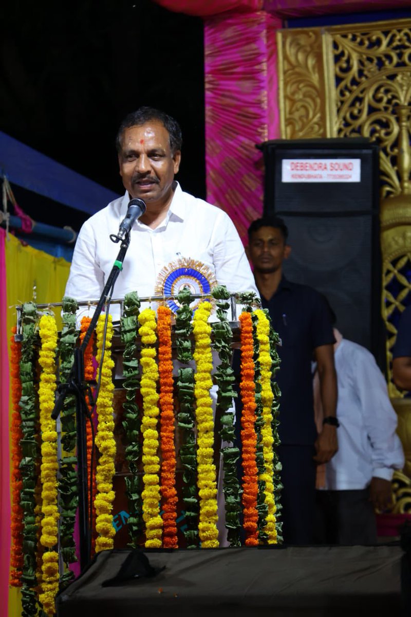MahalingMukesh's tweet photo. ଆମ ସଂସ୍କୃତି ଏବଂ ପରମ୍ପରାର ଏକ ପ୍ରମୁଖ ଅଂଶ 'ବୈଶାଖ ମେଳା ମହୋତ୍ସବ' ଆମର ପରିଚୟ ଅଟେ। ଏହାର ପ୍ରଚାର ପ୍ରସାର ପାଇଁ ଚଳିତ ବର୍ଷ ରାଜ୍ୟ ସରକାର ୧୦ ଲକ୍ଷ ଟଙ୍କାର ଆର୍ଥିକ ସହାୟତା ରାଶି ପ୍ରଦାନ କରିଛନ୍ତି। ଆସନ୍ତୁ ଏହାକୁ ଆହୁରି ବ୍ୟାପକ କରିବା ପାଇଁ ଆମେ ସମସ୍ତେ ମିଳିମିଶି ପ୍ରୟାସ କରିବା।

#Nrusinghanath https://t.co/tbzqIDHiyF