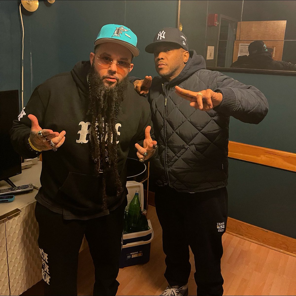 KingdomKome's tweet image. I light a blunt cuz never will the struggle end! 

Building with the comrade SP the 👻 @stylesp 

#kingdomkome #stylesp #thelox #lolife #hiphop #hiphopculture #sptheghost #stylespaniro #lcc
#loschicoscriollos #undergroundhiphop #realrap
#farmacyforlife #undergroundrap #lyricist