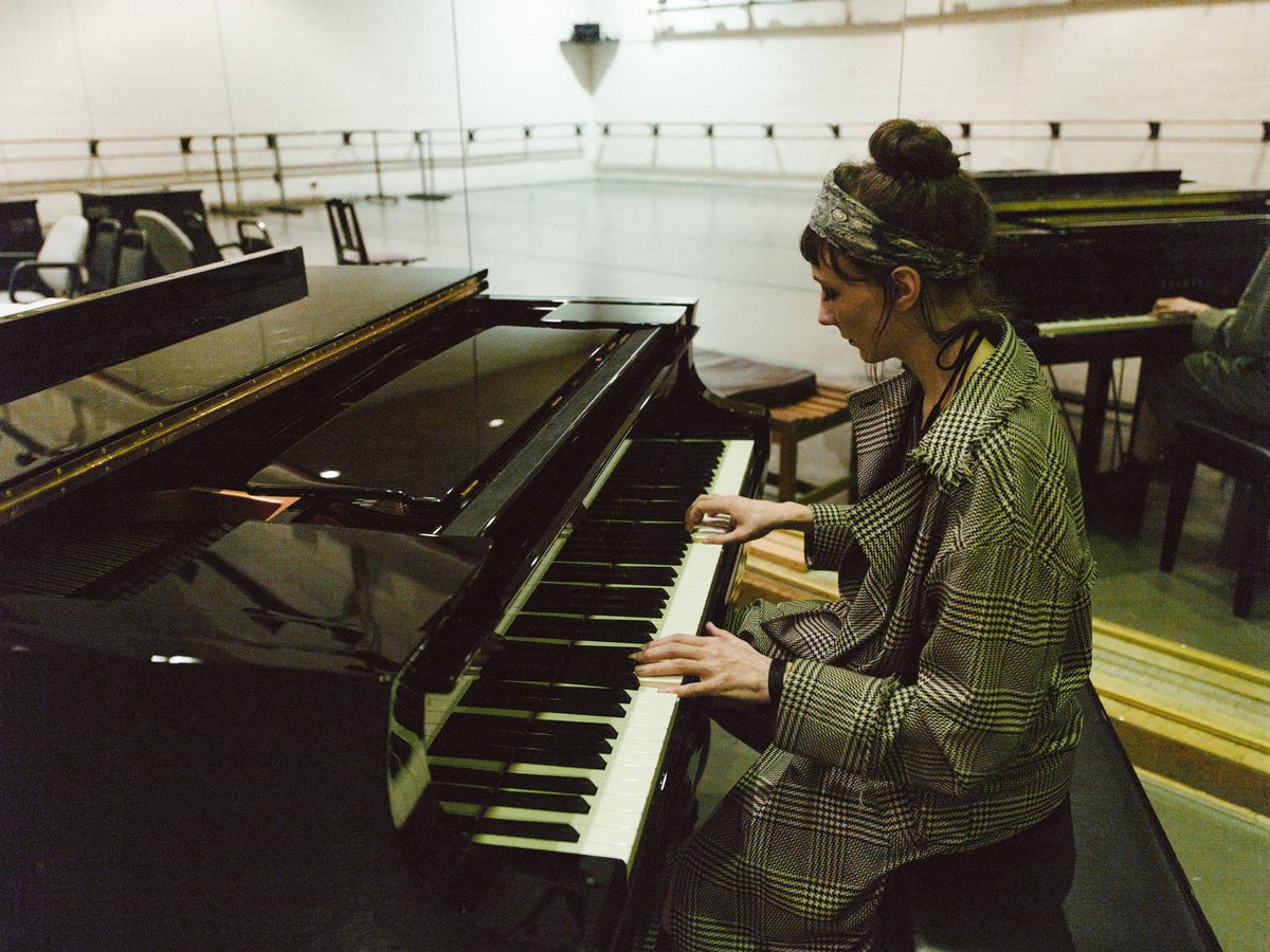 It was the depth of winter. I felt buried, overwhelmed. <a href="/itsmaxfield/">maxie</a> (fellow dancer <a href="/MetOpera/">Metropolitan Opera</a> ) caught my eye at ballet barre, looked at me knowingly and said “Mountains and Valleys…” That night I sat at a piano submerged in basement maze of opera house: orcd.co/acthevalley