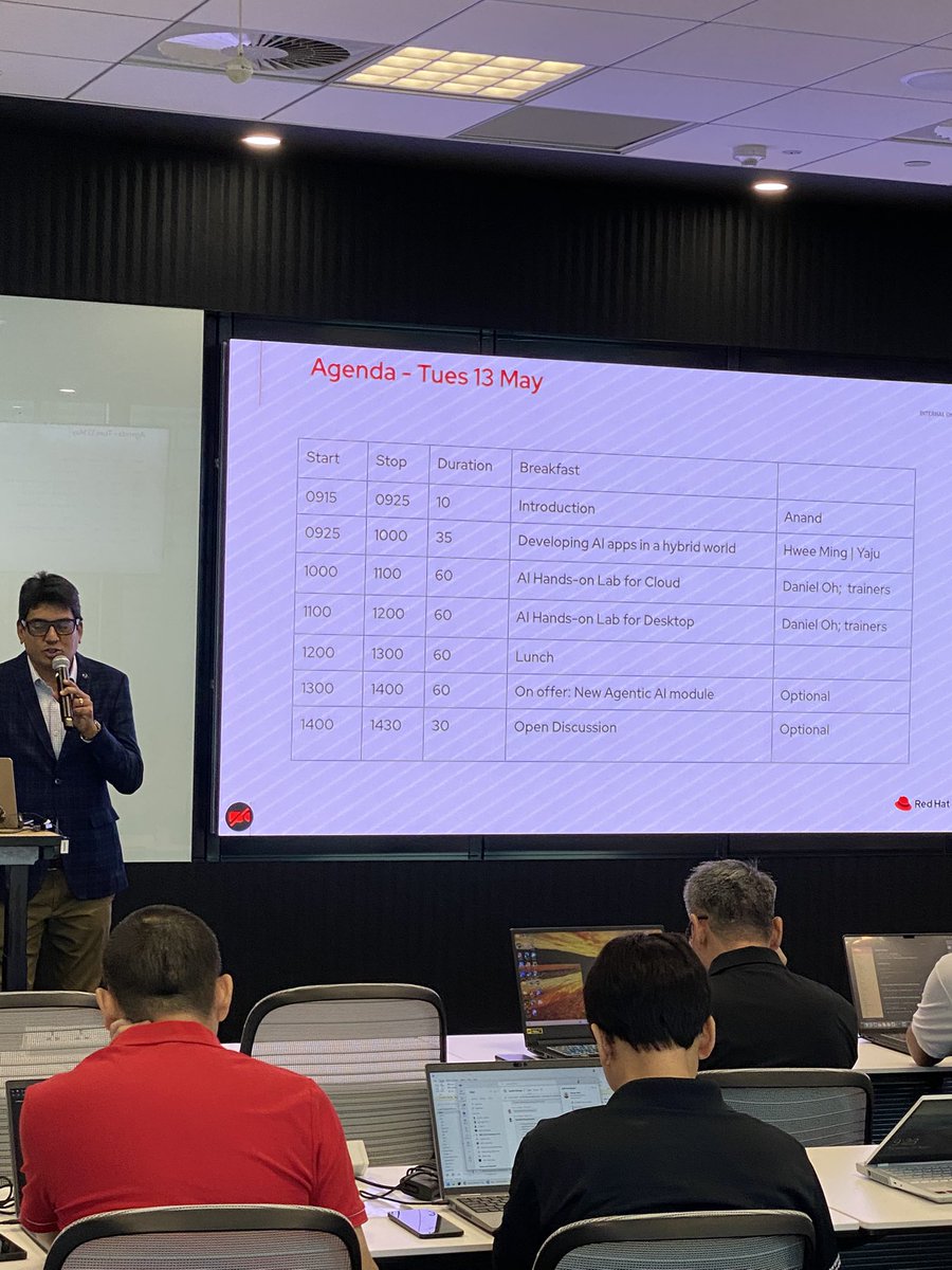 danieloh30's tweet image. Java for AI hands-on lab starts in a lovely city, Singapore #java4ai #redhatdeveloper #quarkus #openshiftai