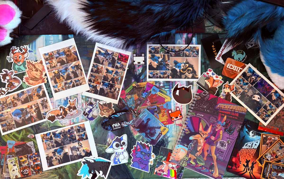 astrooocore's tweet image. Just got back from #FWA2025
Wore my self-made fursuit to a con for the first time — I’ve never felt more welcome.
I met, hugged, and took photos with 47 of you.
The warmth, kindness, and creativity in this community are unmatched.
Thank you for making it unforgettable.