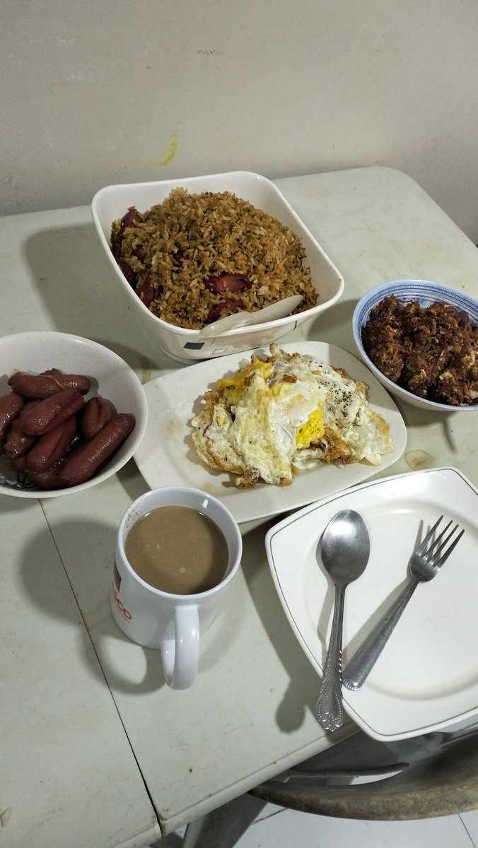 _blackHEART199's tweet photo. productive tau today after EOS! 😁
#cookerist101 #breakfaster https://t.co/rT9p3yqcRu