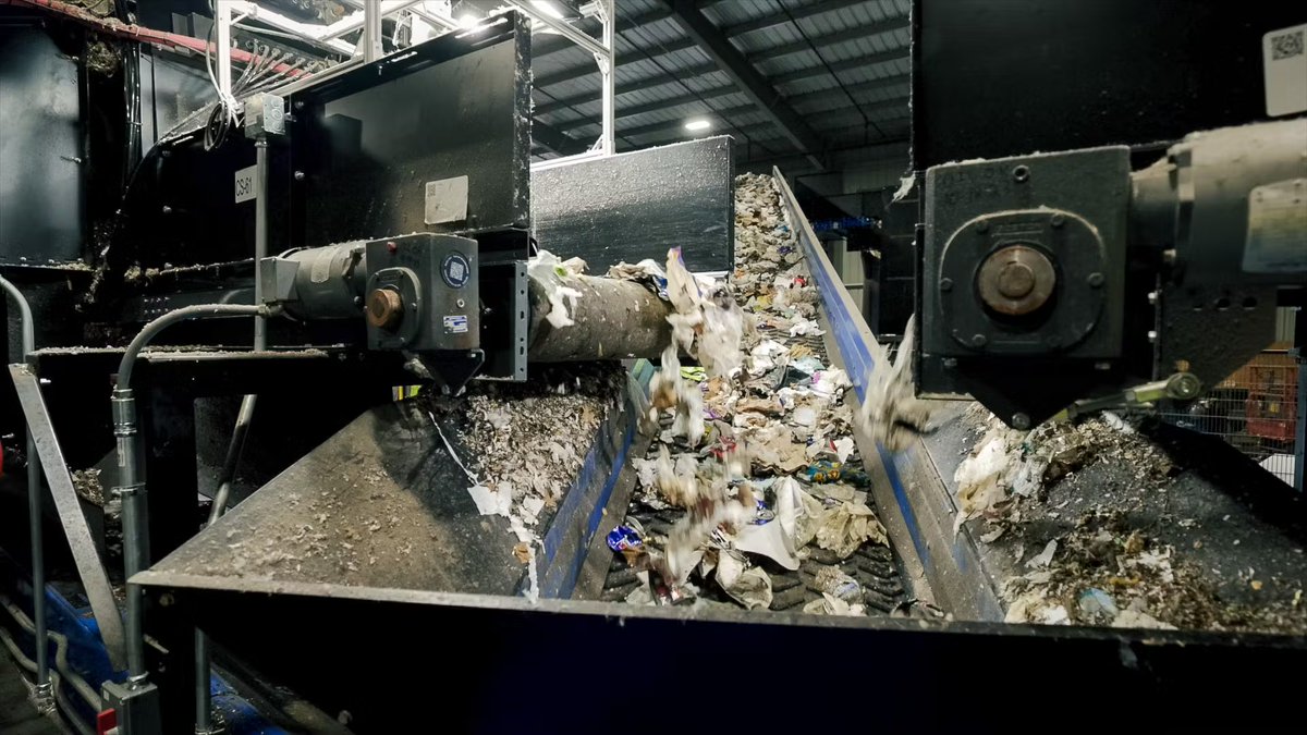 Our tech is uniquely qualified to solve the challenges of sorting mixed waste &amp; transform the cost structure of MSW processing. With compact, adaptable designs, we integrate seamlessly into existing infrastructure to minimize costs &amp; maximize efficiency. ampsortation.com/products/munic…