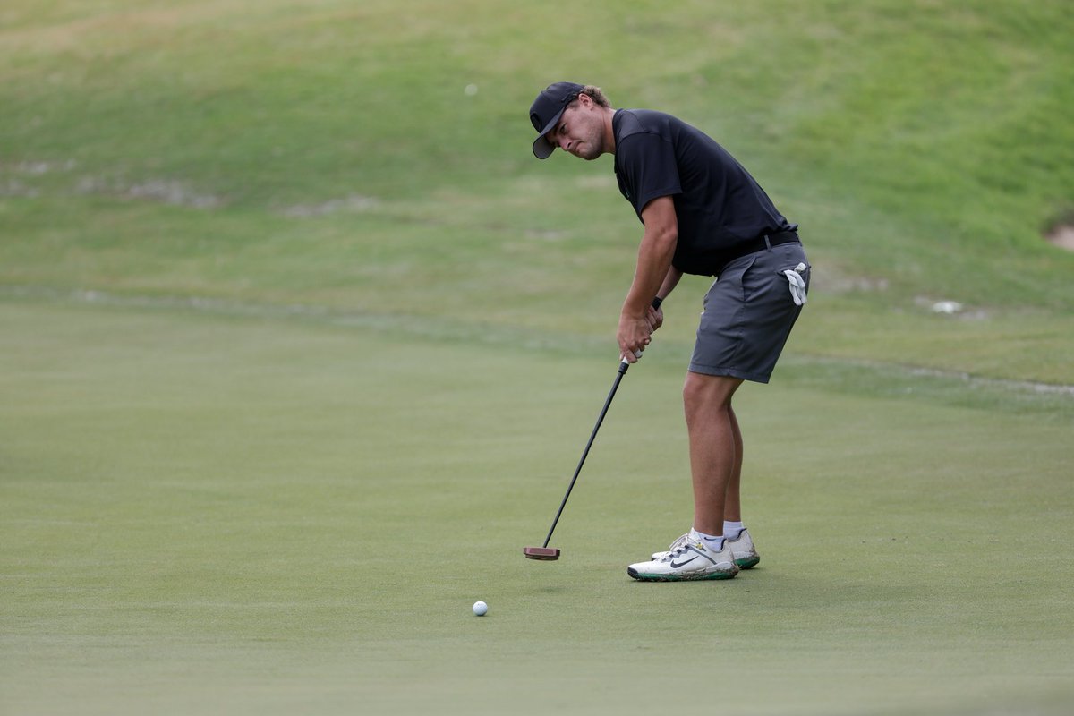 The Ducks have wrapped up play in Round 1.

Duck Scorecards:
Greyson Leach - 71 (-1)
Aiden Krafft - 74 (+2)
Jay Gould-Healy - 75 (+3)
Eric Doyle - 77 (+5)
Ramil Saelim - 77 (+5)

#GoDucks