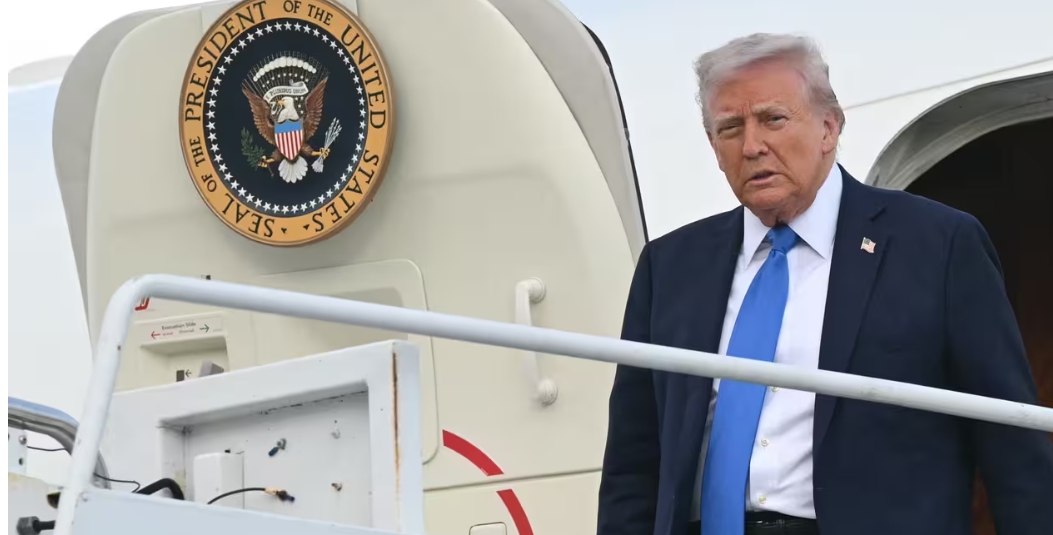 ✨ Le Qatar offre un Boeing 747 à Trump : un "cadeau" de 400 millions $ qui relance le débat sur l'éthique politique et les intérêts croisés. 🇺🇸🇶🇦