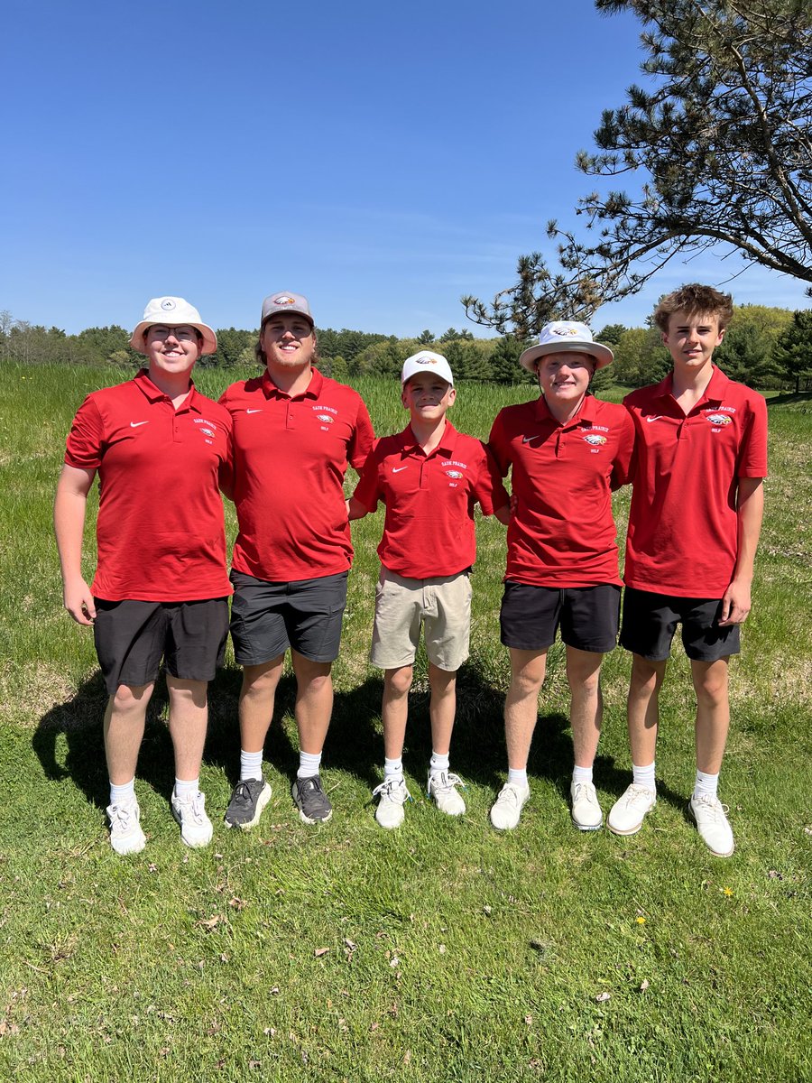 We fired a 323 today at the Battle at the Rock, which put us in 9th place out of a very strong 24 team field. Graysen Dunn (77), Gavin Goetsch (80) and Gavin Falde (80) had very solid rounds for us. Great work, guys! ⛳️🏌🦅