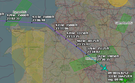 Andyyyyrrrr's tweet image. 23:18 SAM 722 USAF C-32/A (757)
Departed from Andrew's Air Force Base (JB Andrew's) #KADW Also Heading to RAF Mildenhall #EGUN
Routing Direct to Waypoint #WELIN
Working London Control 130.930
#SAM722 Tail : 09-0016
