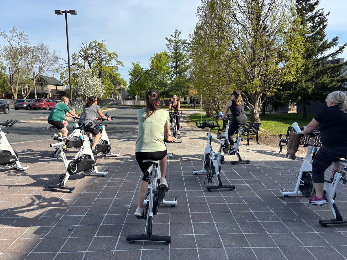 In Peterborough at the Balsillie branch our instructor Lorrie took Cycle fit outside in the sunshine! #ptbo #wegetoutside #sunshine