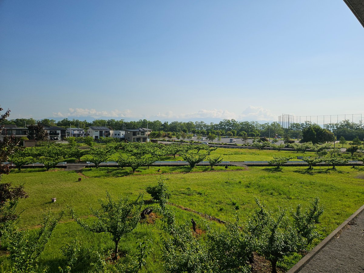 南アルプス市
朝の風景……

晴れ時々曇り予報

大谷翔平の試合なし❗
寂しい😣⤵

大谷翔平は5月絶好調❕🎶
今までで最高の5月になりそう

大谷以上に凄いのがジャッジ❗
MLB全体の三冠王
OPS、長打率も1位

大谷が上回ってるのは
得点、三塁打、盗塁、四球
本塁打は2本差
明日から期待‼️🙂