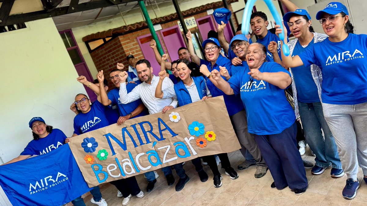 GeovanyLondonoG's tweet photo. Con líderes de 7 municipios de Caldas reafirmamos que el Miraísmo se fortalece con unidad, formación y trabajo en equipo. @partidoMira @marizagaviria @arboleda_r20730 https://t.co/iOYKmXebNt
