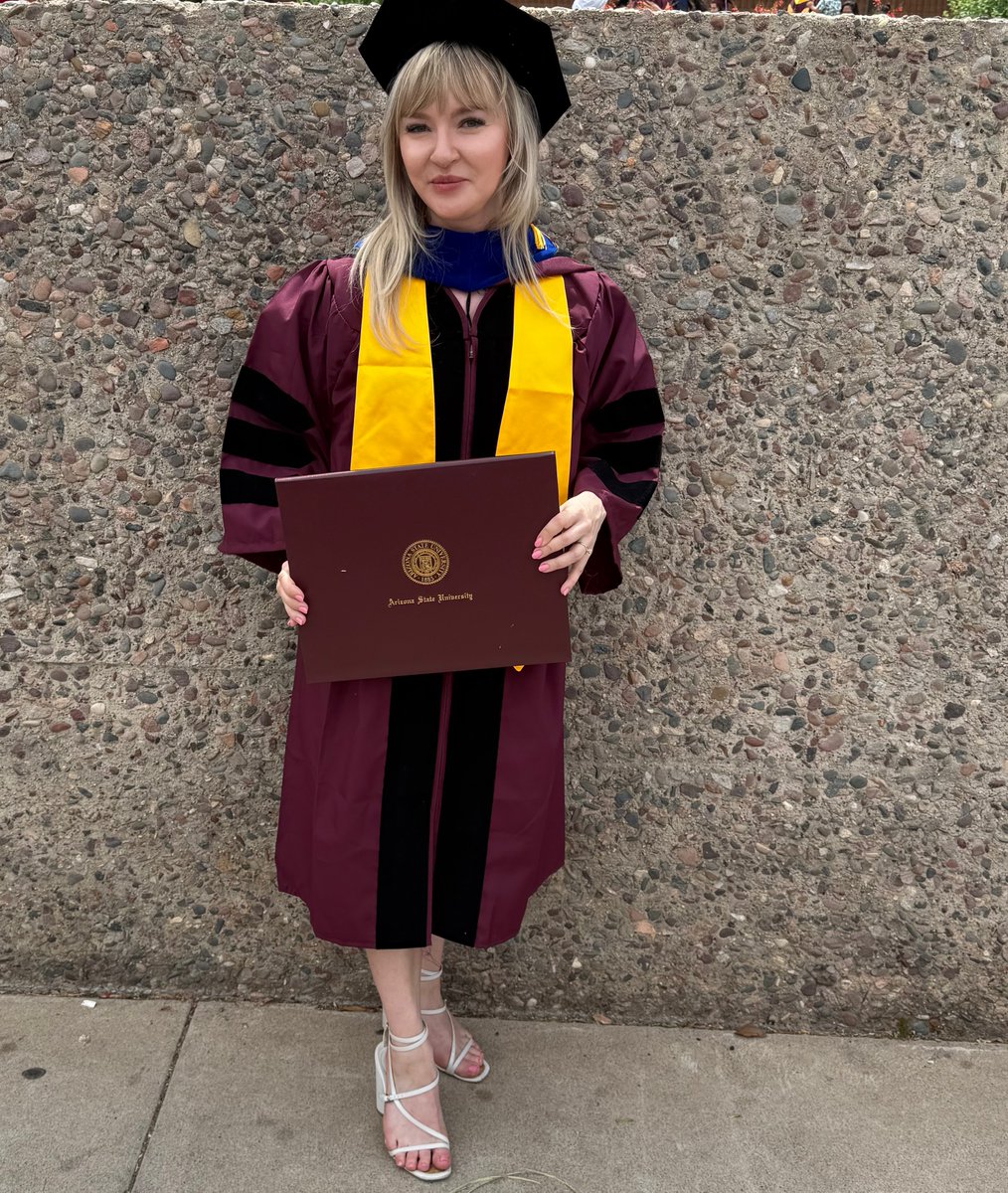 Austin Blake, a clinical psychology PhD student, received the Graduate Student Pedagogy Award for her standout teaching in PSY 433: Child and Adolescent Psychological Disorders. 👏

She co-instructed with Angel Trevino under the supervision of Assistant Professor Lauren Friedman.