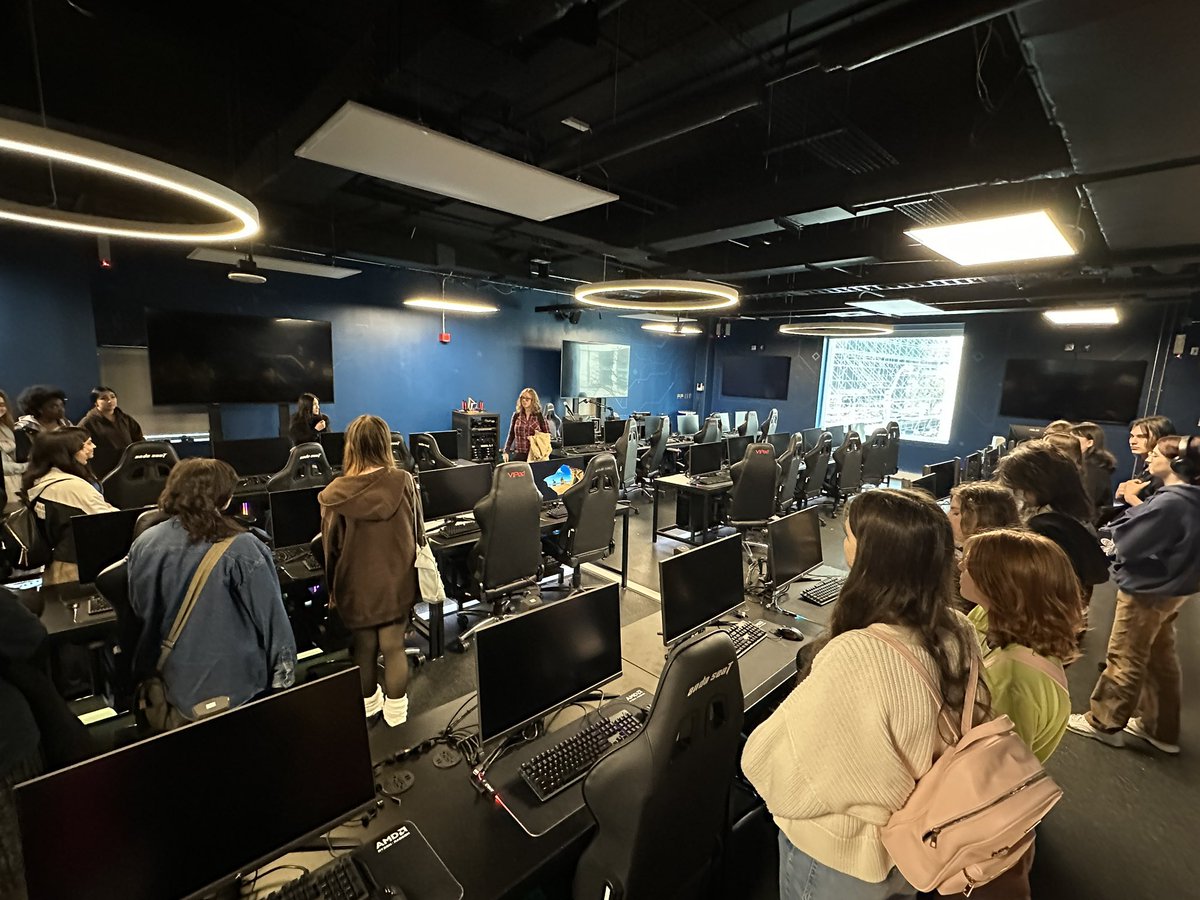 Agata Kowalski (@kowalski_agata) on Twitter photo SJC & ACS Art & Culture SHSM students exploring the campus and creative arts course options <a href="/TorontoMet/">Toronto Metropolitan University</a> <a href="/SJCEagles/">St. John's College</a> <a href="/assumptionlion/">Assumption CS</a> SJC & ACS Art & Culture SHSM students exploring the campus and creative arts course options <a href="/TorontoMet/">Toronto Metropolitan University</a> <a href="/SJCEagles/">St. John's College</a> <a href="/assumptionlion/">Assumption CS</a>