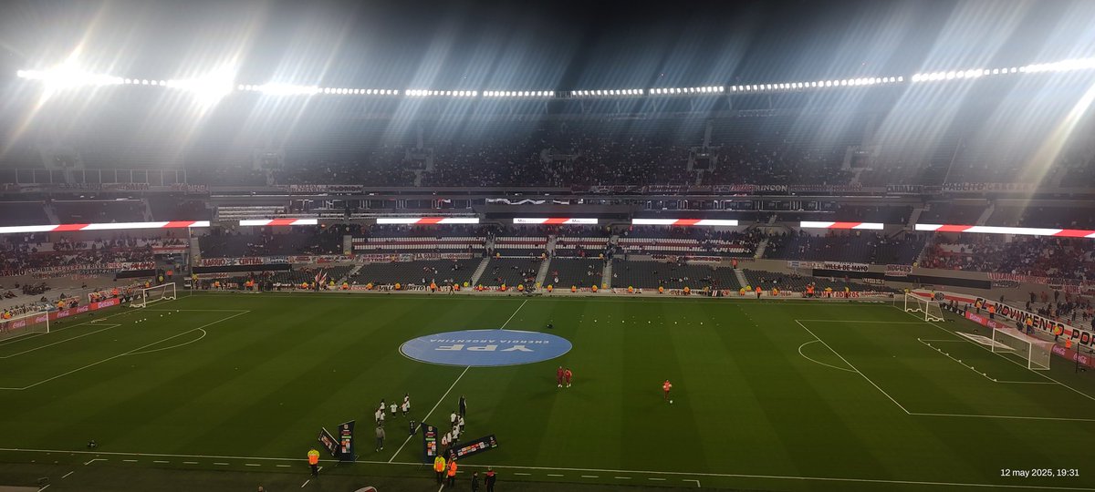 GDA67's tweet photo. #RiverPlate https://t.co/t8gRAL4miG