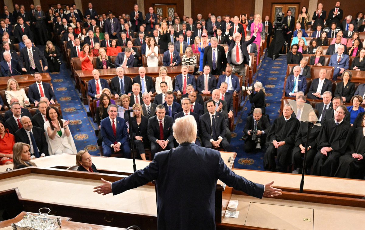 🚨BREAKING: Republicans just release their FULL tax plan - this is MASSIVE. What Trump promised is actually happening: a $4 TRILLION tax cut that will change everything. 

PLUS, Trump just scored an incredible a $258 billion budget SURPLUS for April!

Thread incoming...