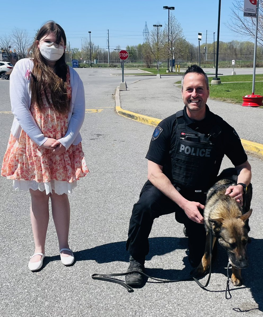 StartWithHills's tweet photo. When Officer Montgomery from the @OttawaPolice showed up, I could NOT believe my eyes, but the very loud barking from the huge white truck made it pretty real, pretty quick.
I got to pet #Beci, their bomb sniffing dog, but I decided NOT to pet the biter/attacker German Shepherd. I got to learn all about the #K9 unit and Officer Montgomery got to learn all about the stem cell registry, which he didn’t know about.
A police comfort dog also came by and I am so grateful I got to pet him. I think dogs sense I have low blood and I’ve been bit so being around dogs I trust means a lot.
Thank you for responding to my tweet, then going way above and beyond to support me @OttawaPolice. @ACPoliceStudies 🐶
4/17