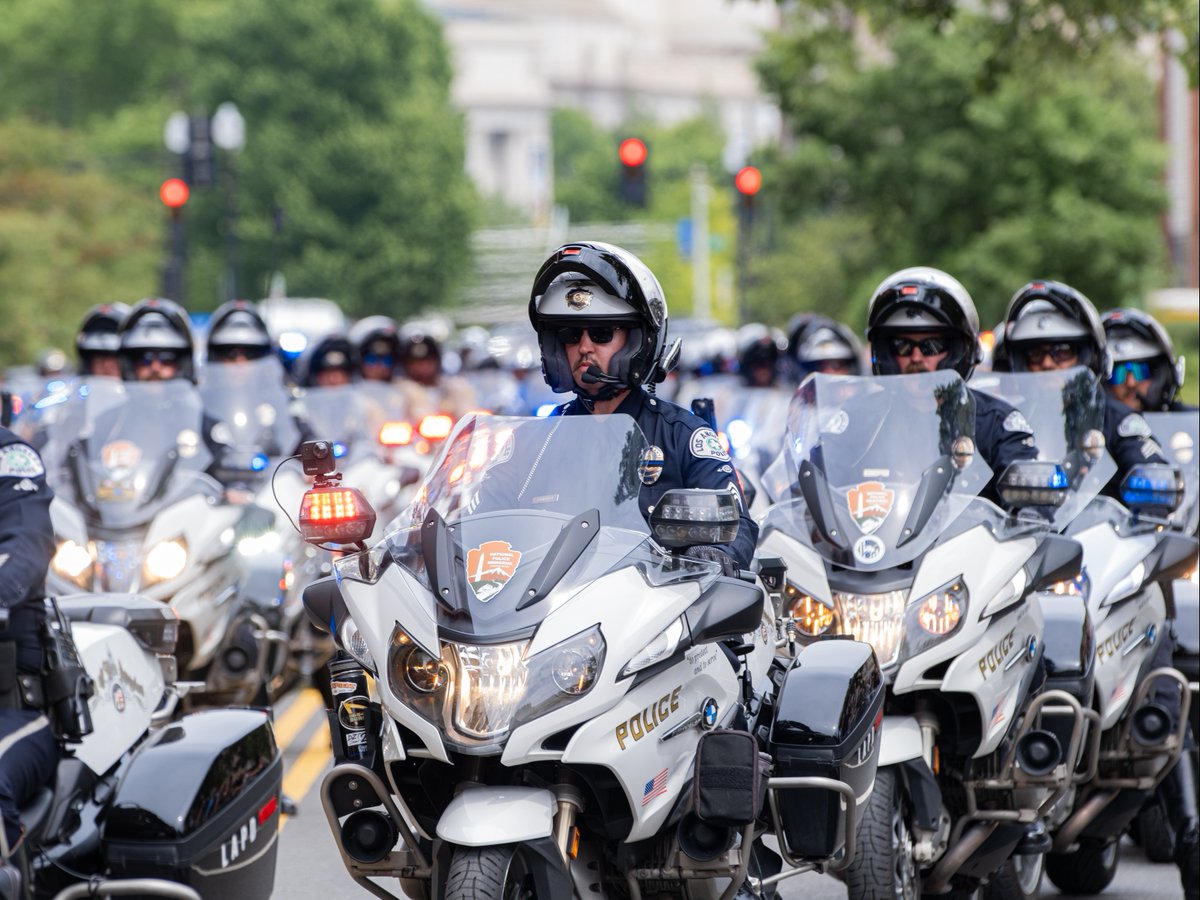 "We Ride For Those Who Died."

Earlier today, we welcomed riders from the @PoliceUnityTour ride-in from New Jersey to the Memorial.

Please join us in extending support to these riders and volunteers, without whom we could not fulfill our mission. 🌹💙 

#PoliceWeek