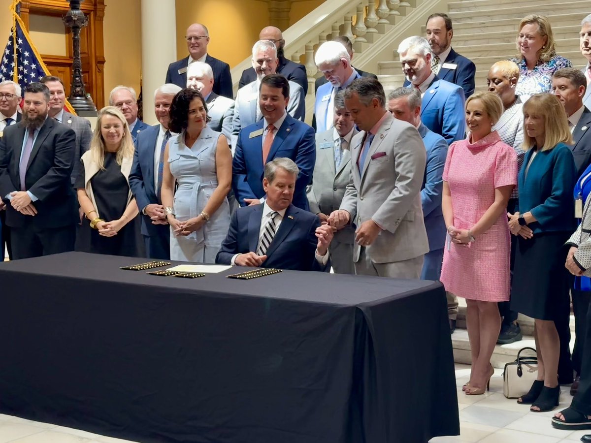 thedrewechols's tweet image. Appreciate @GovKemp setting aside some time to have me a birthday party today. It means a lot! Actually it was bill signing but I will roll with the first story. HB 155 HB 192