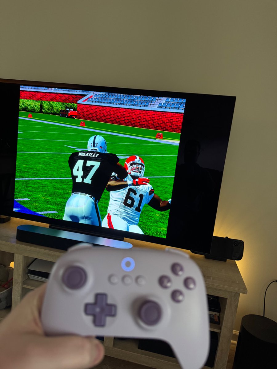 Steam Deck + dock + controller = ESPN NFL 2K5 on the big screen 😎