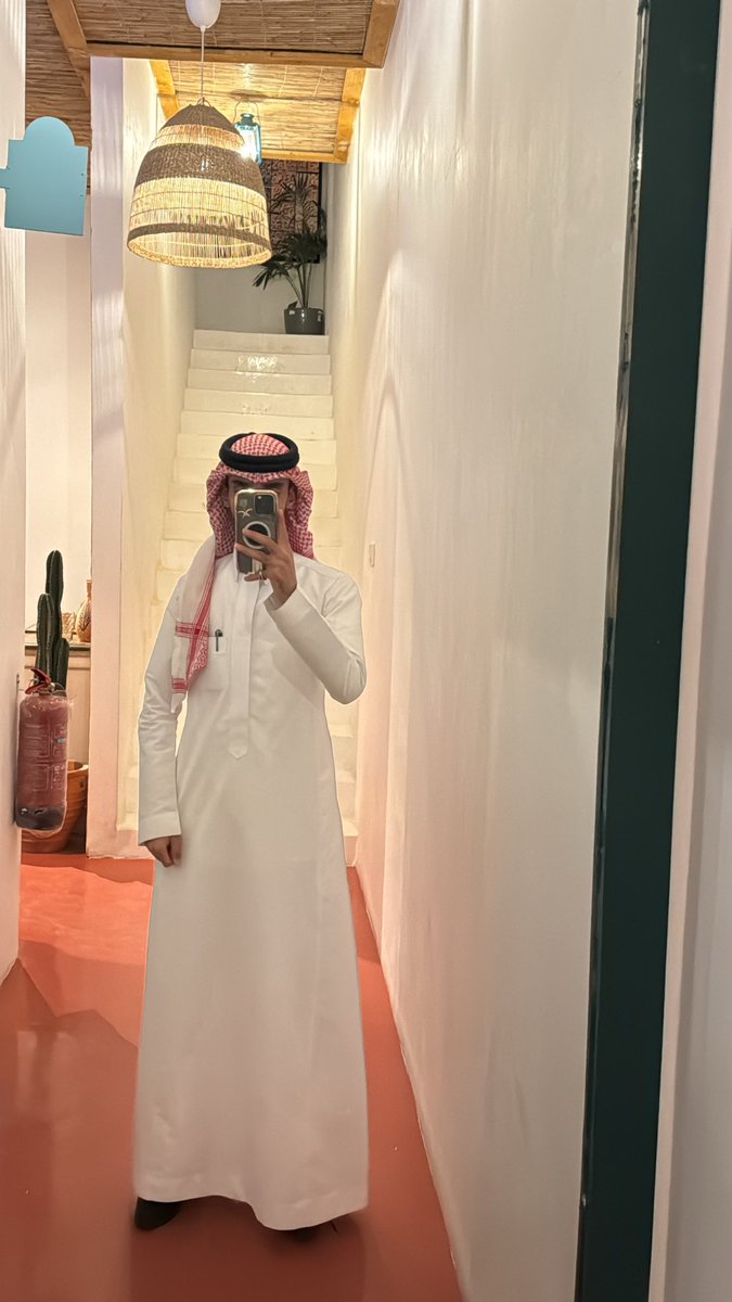 MSOSIMI's tweet image. #عطنا_نصيحتك_لليوم

وقف تسول الاهتمام من الاشخاص واطلبه بالتوسل لله وحده واعرف ان البشر متقلبين الود والمشاعر.