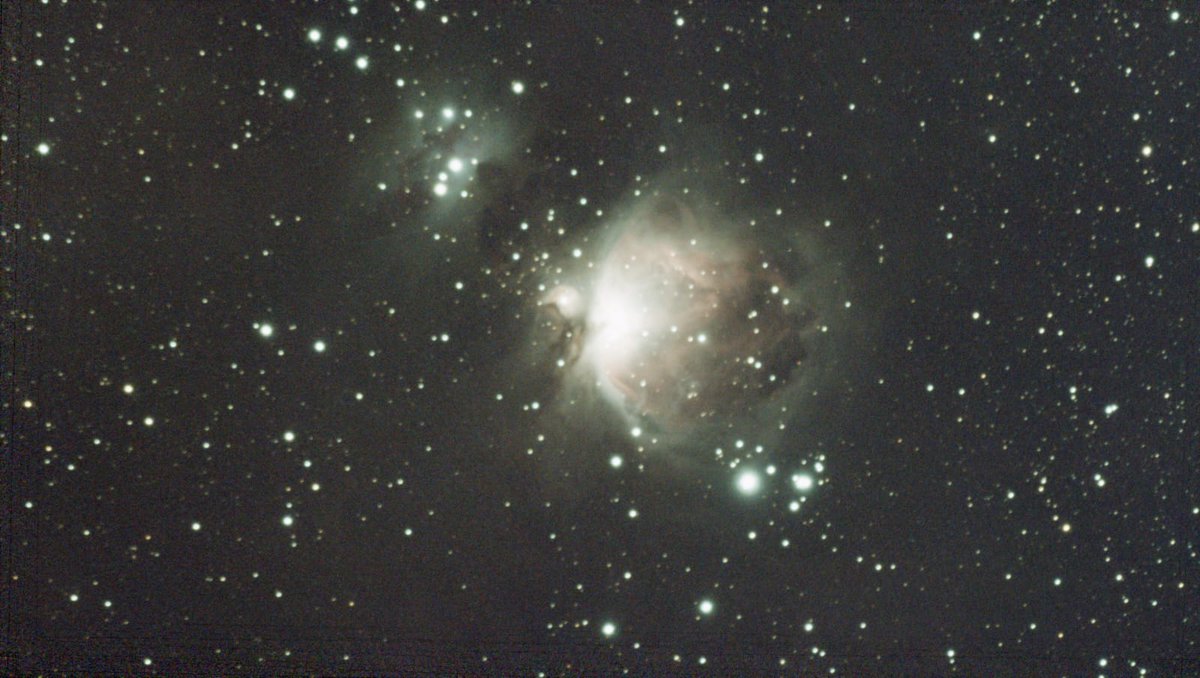 Hermosa imagen de M42 tomada con un equipo de astrofotografía automático.
Son muy buenos equipos pero los astrofótografos dicen que se.pierde la escencia y calidad del trabajo.