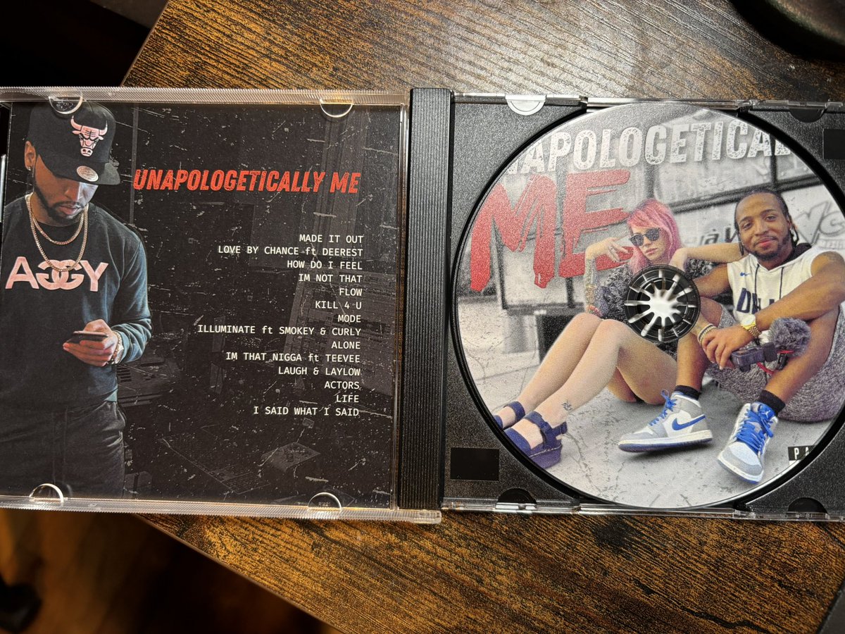 Our official first hard copy gang 🥹 beyond happy with it. Will start ordering for those that preordered! Link below if you’d like one. Supplies are limited and there won’t be more!