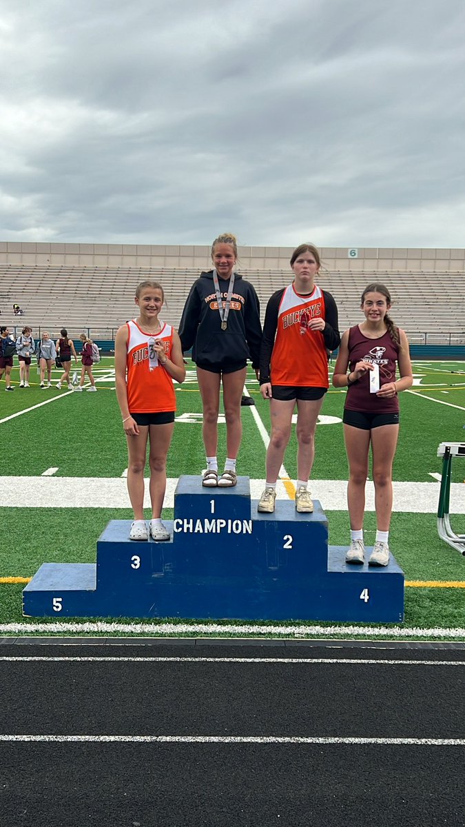 Kinsley Schneid CWC pole vault Champion 🥇