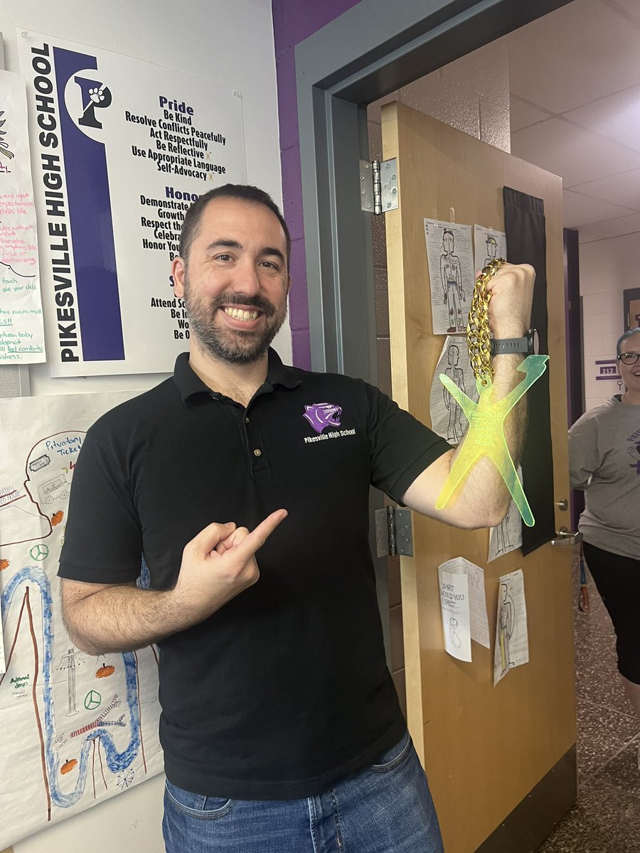 Congrats to our teachers and students of the month for April!🙌🏽💜