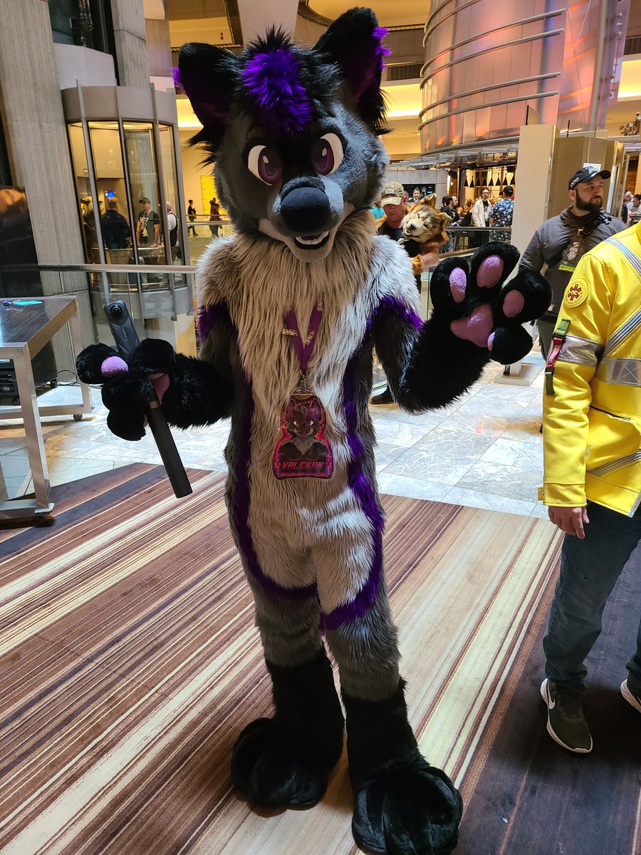 Azul Jaguar ๐ FWA (@azulblackjaguar) on Twitter photo Was very happy to see my purple wolf friendo <a href="/Valckan/">Valckan @ AC</a> again at #FWA2025! ๐บ ๐ Was very happy to see my purple wolf friendo <a href="/Valckan/">Valckan @ AC</a> again at #FWA2025! ๐บ ๐